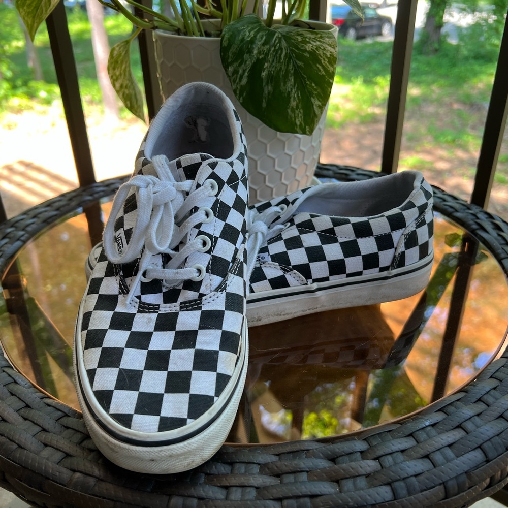 Women’s Laced Checkered Vans